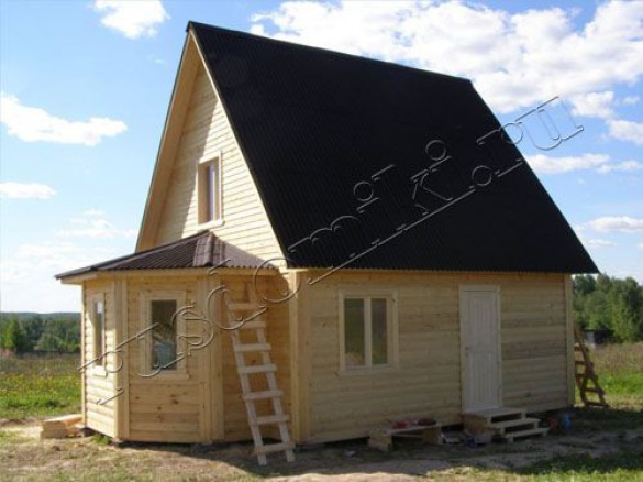 Проект деревянного дачного дома из бруса 6х8 м с мансардой и эркером. Вид дома